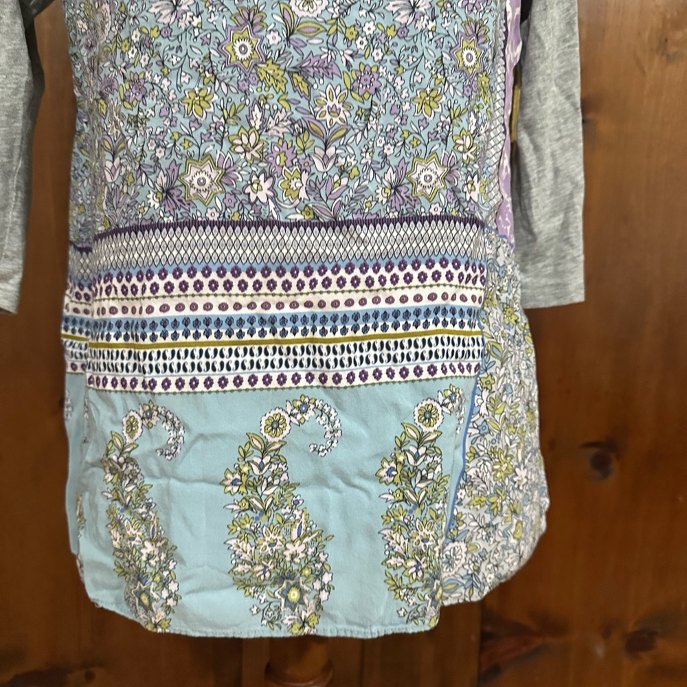 Floral Patchwork Top - Multicolor - Picture 3 of 8
